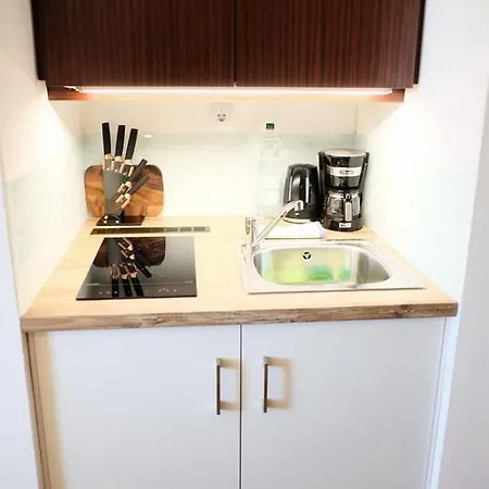 Апартаменти Newly Renovated In The Center Of *